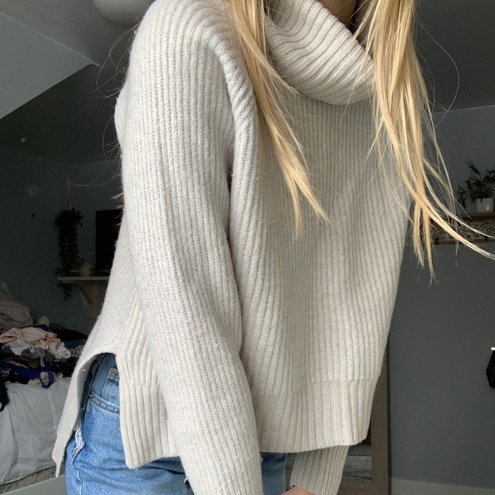 Wilfred Free Lin Sweater
